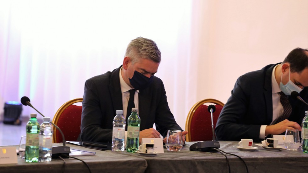 Premijer Plenković sa županima o obrazovanju, demografiji i linijskom prijevozu