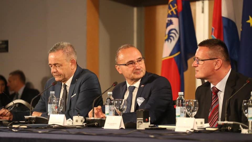 Potpisani Sporazumi o povjeravanju poslova ureda državne uprave županijama