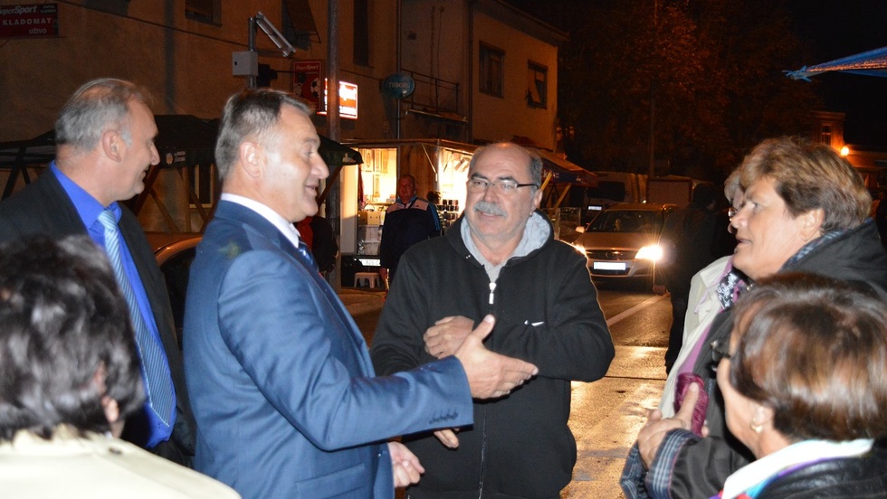 Župan Žinić otvorio Kestenijadu u Hrvatskoj Kostajnici
