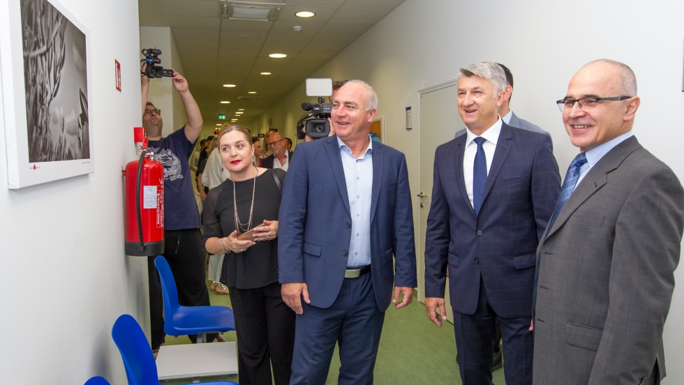 Fotografije natječaja „Volim svoju županiju“ donirane Općoj bolnici Zadar