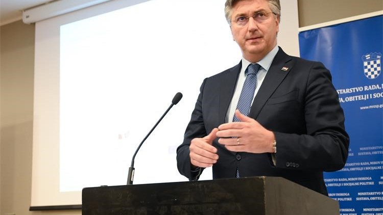 Politička stabilnost i ravnomjerni regionalni razvoj temelji su Vladine politike