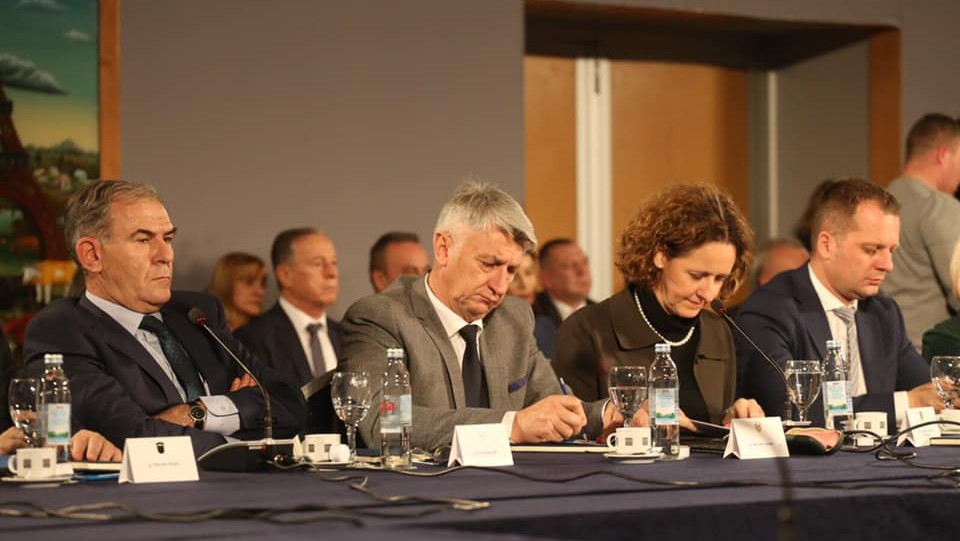 Potpisani Sporazumi o povjeravanju poslova ureda državne uprave županijama