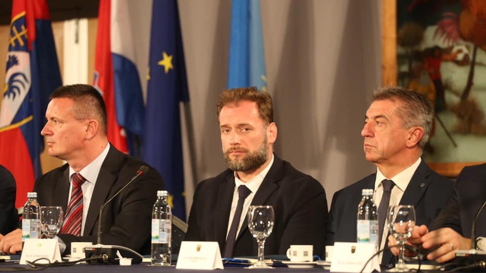 Potpisani Sporazumi o povjeravanju poslova ureda državne uprave županijama