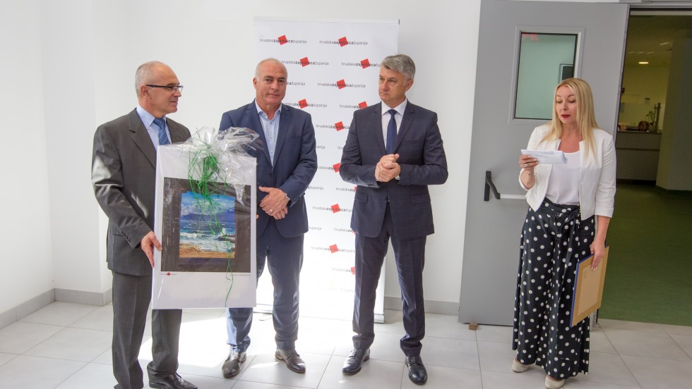Fotografije natječaja „Volim svoju županiju“ donirane Općoj bolnici Zadar