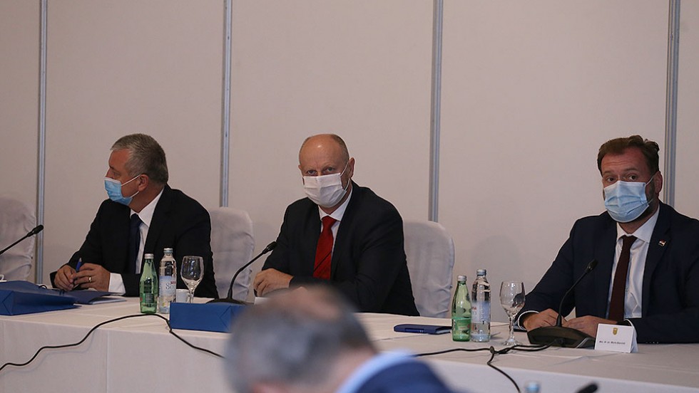 Premijer Plenković sa županima u Gospiću: Nastavljamo raditi na decentralizaciji