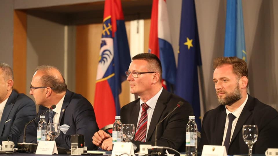 Potpisani Sporazumi o povjeravanju poslova ureda državne uprave županijama