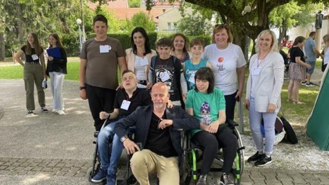 FINALE NAJ EU PROJEKTA 2022: Krapinsko-zagorska županija - osiguravanje pomoćnika u nastavi za djecu s teškoćama u razvoju