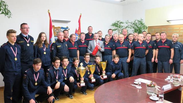 Župan Štromar čestitao vatrogascima na osvojenim nagradama