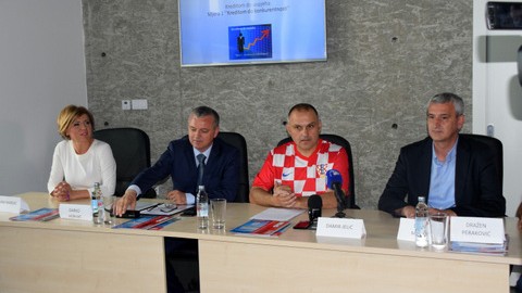 Ministar Horvat dodijelio novih 40 milijuna kuna Karlovačkoj županiji