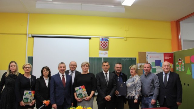 Potpredsjednik Vlade RH Štromar u Donjoj Dubravi uručio nove Ugovore vrijedne više od 6,5 milijuna kuna
