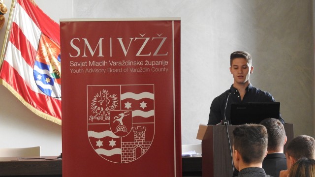 Javna tribina o stipendijama s učenicima srednjih škola
