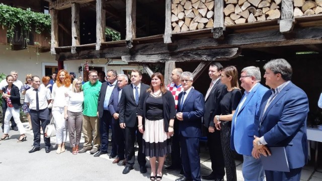Ministrica Gabrijela Žalac potpisala 16 ugovora u vrijednosti 230 miljuna kuna