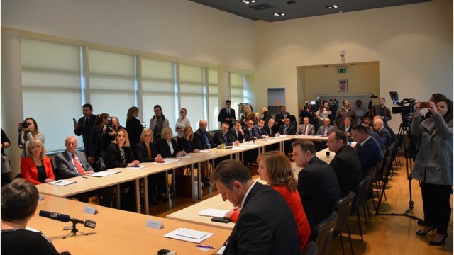 42 milijuna kuna za projekte poboljšanja materijalnih uvjeta u osnovnim i srednjim školama