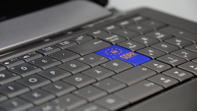 Najava stručno-edukativnog skupa "Zaštita osobnih podataka djece u digitalnom dobu"