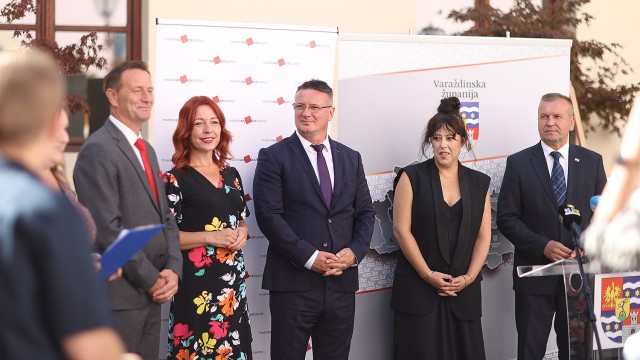 Izložba "Volim svoju županiju" otvorena u Varaždinu