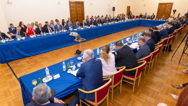 Šesti sastanak Vlade RH i župana: Razvijen je intenzivan dijalog s lokalnom i regionalnom samoupravom