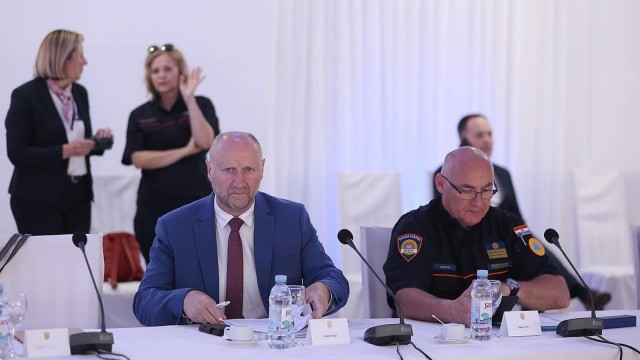 Vlada RH sa županima u Slavonskom Brodu: Hrvatska u plusu 10,7 milijardi eura, a izvorima iz europskog proračuna financirano 70 posto ukupnih javnih investicija