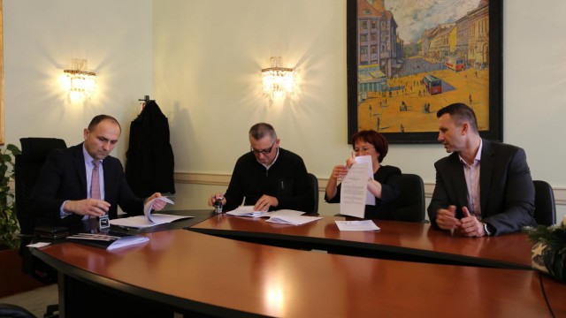Regionalni distribucijski centar u Osijeku skladištit će 3.000 tona voća
