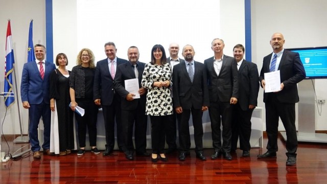Varaždinskoj županiji gotovo milijun kuna iz EU za organiziranje produženog boravka za učenike romske nacionalne manjine